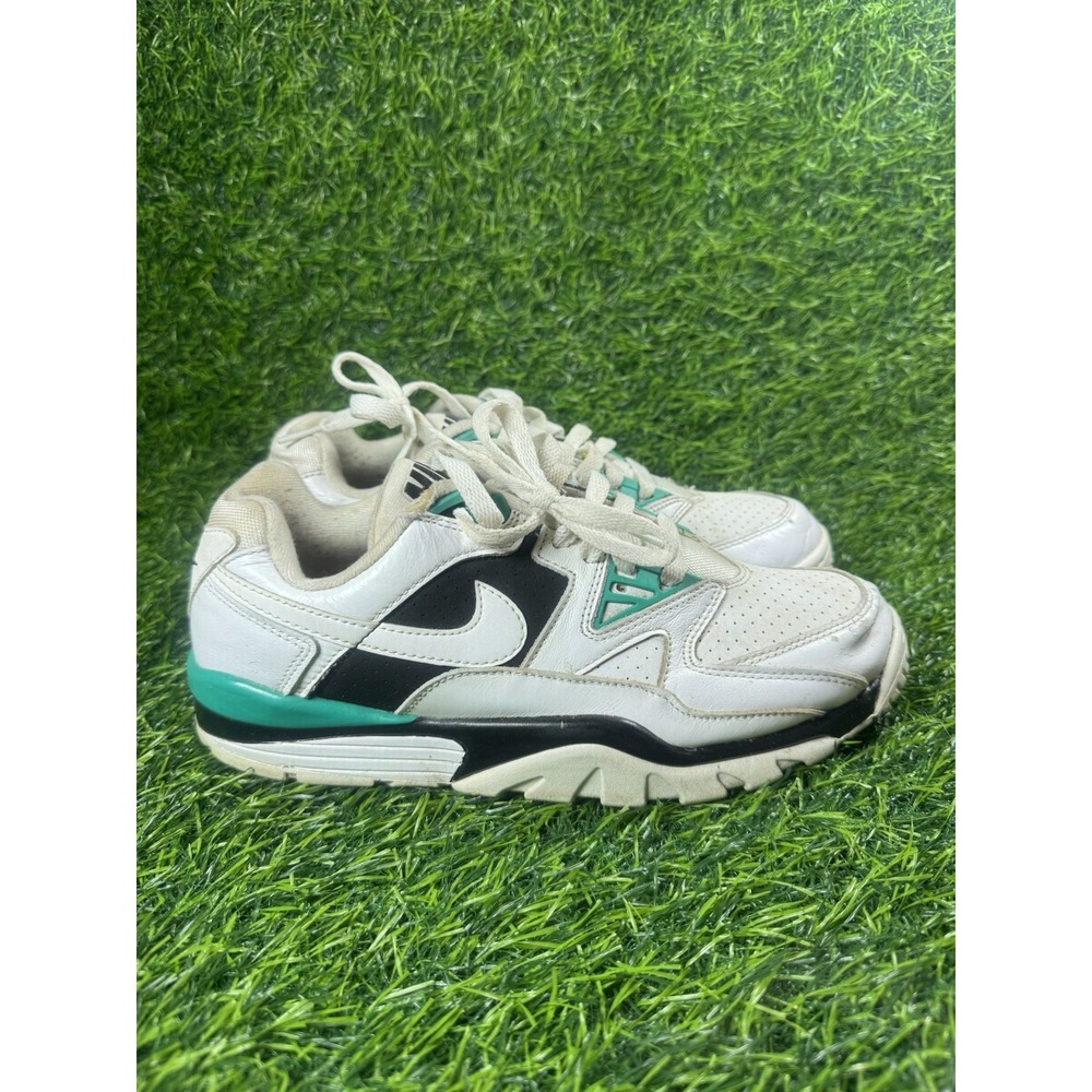 Nike Air Cross Trainer 3 Low  Size 9